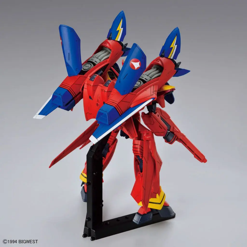 Mô hình lắp ráp HG 1/100 VF-19 CUSTOM FIRE VALKYRIE WITH SOUND BOOSTER