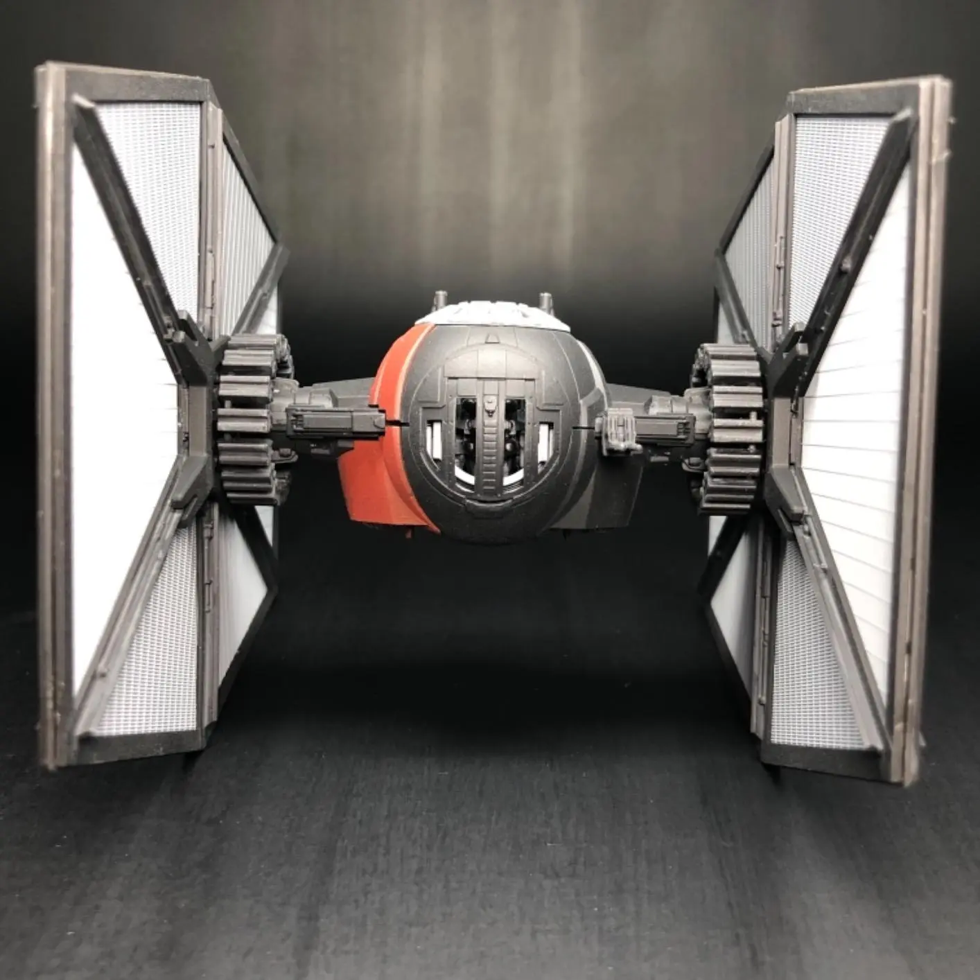 Mô hình lắp ráp STARWARS 1/72 FIRST ORDER SPECIAL FORCES TIE FIGHTER