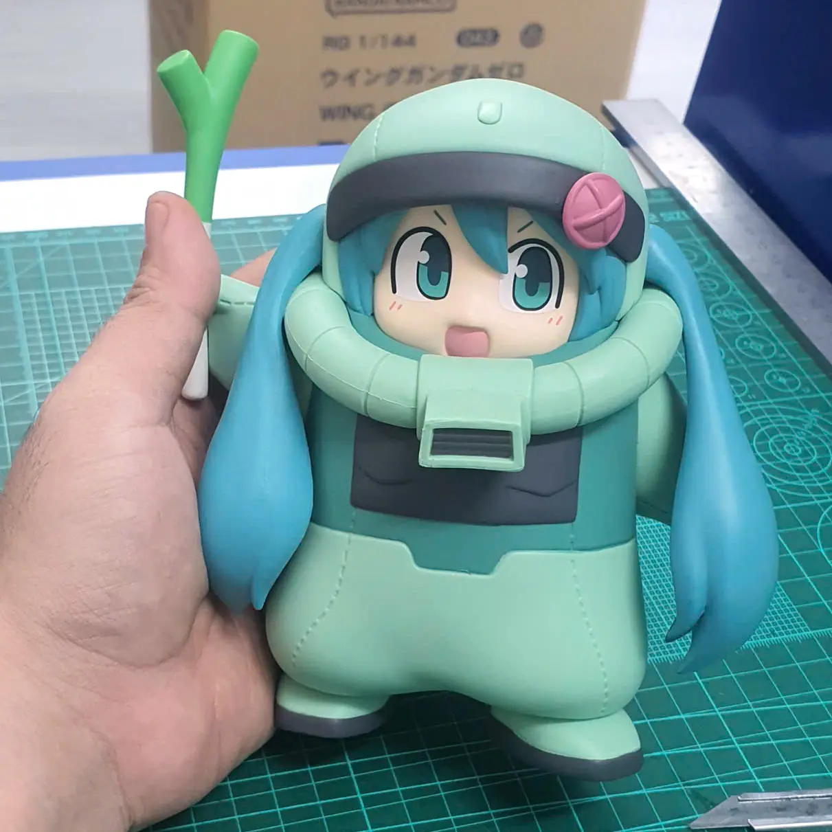 Mô hình Figure Banpresto GUNDAM 45TH×HATSUNE MIKU FIGURE ZAKU COSTUME [HATSUNE MIKU VER.]