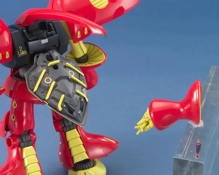 Mô hình lắp ráp MG 1/100 QUBELEY (RED)